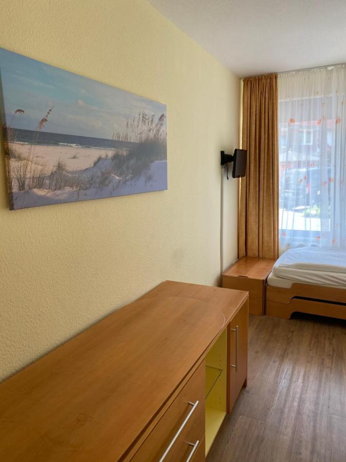 Nordseehotel Benser Hof Am Hafen Bensersiel Exteriör bild
