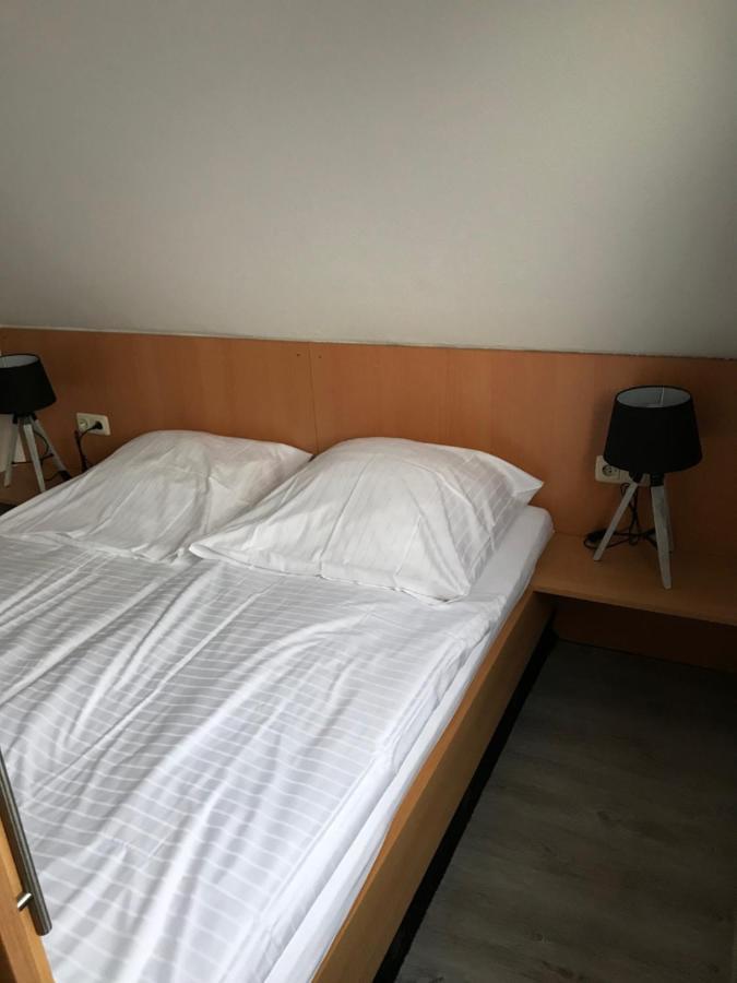 Nordseehotel Benser Hof Am Hafen Bensersiel Exteriör bild