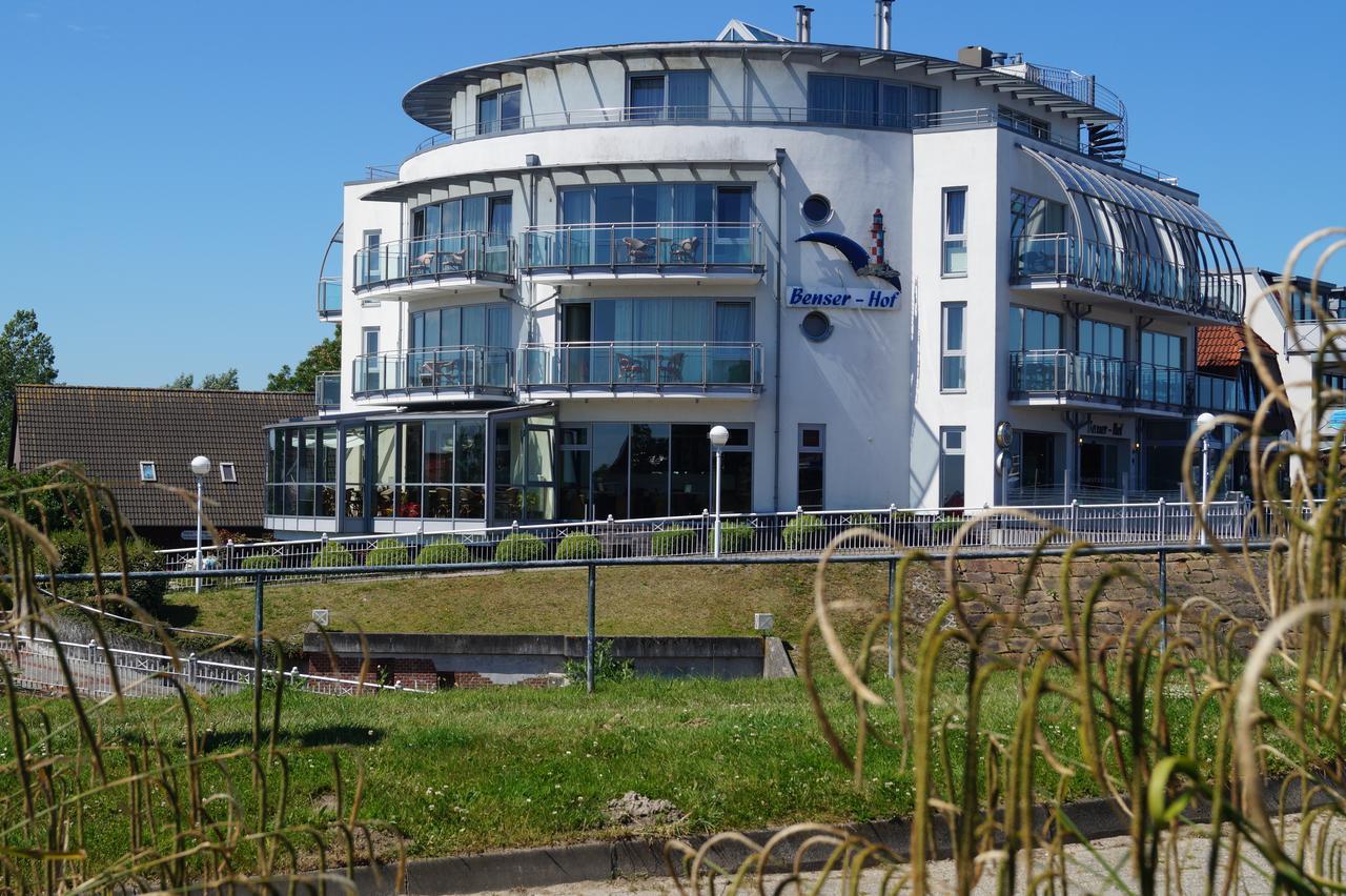 Nordseehotel Benser Hof Am Hafen Bensersiel Exteriör bild